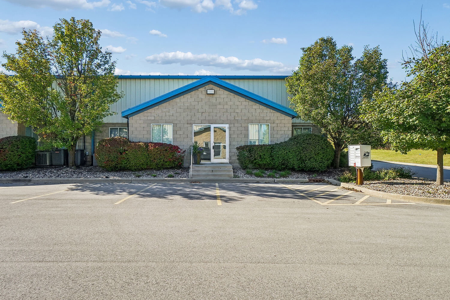 6370 Emerald Parkway 100-101 Property Photo 1