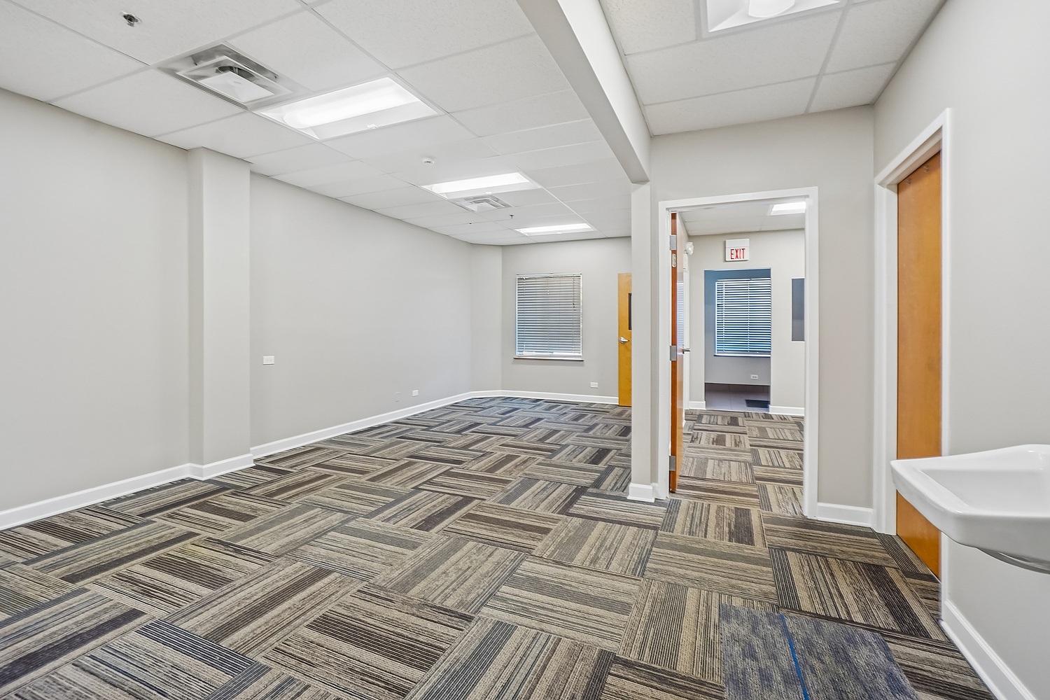 6370 Emerald Parkway 100-101 Property Photo 10