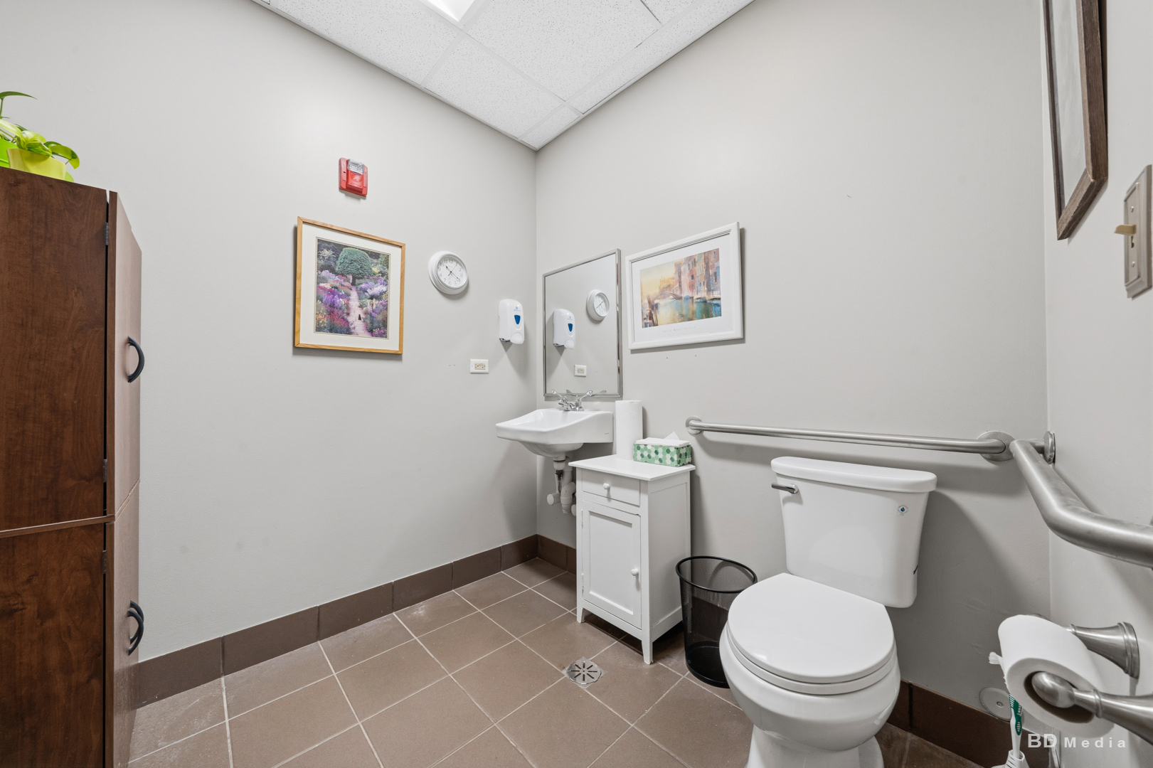 6370 Emerald Parkway 100-101 Property Photo 12