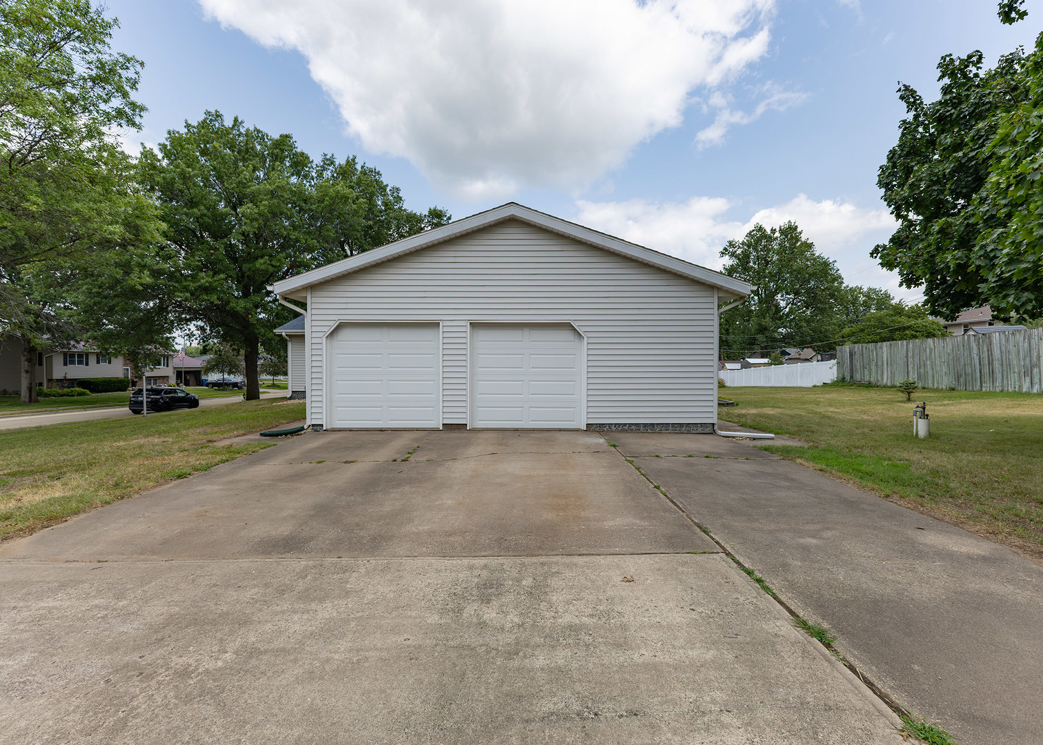 1402 Rosehill Avenue Property Photo 3
