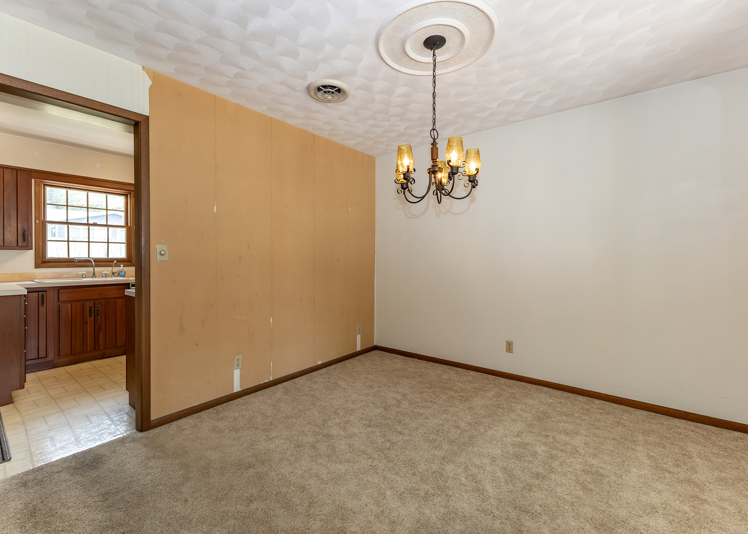 1402 Rosehill Avenue Property Photo 5