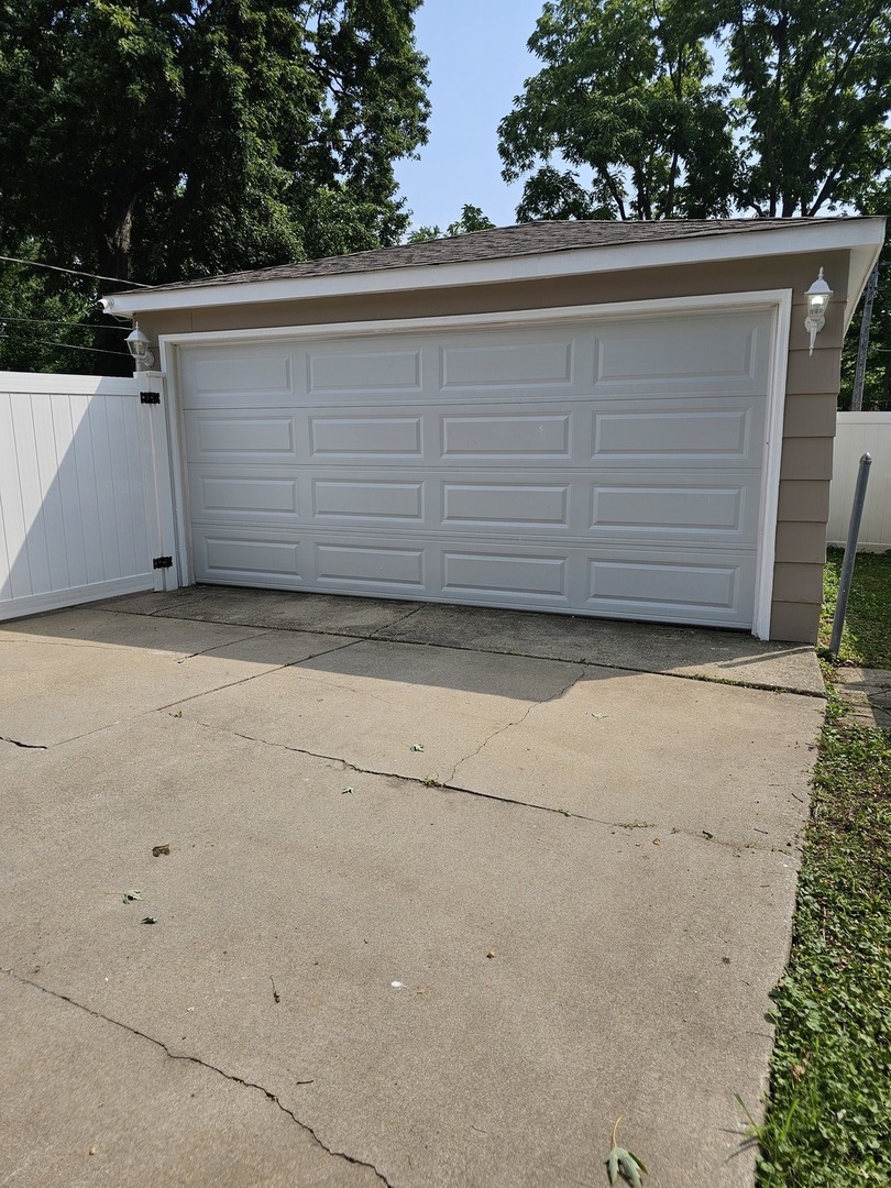 412 Suwanee Street Property Photo 7