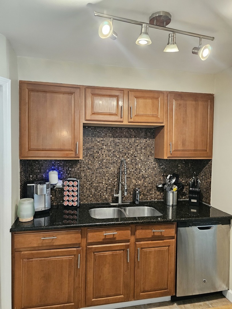 412 Suwanee Street Property Photo 19