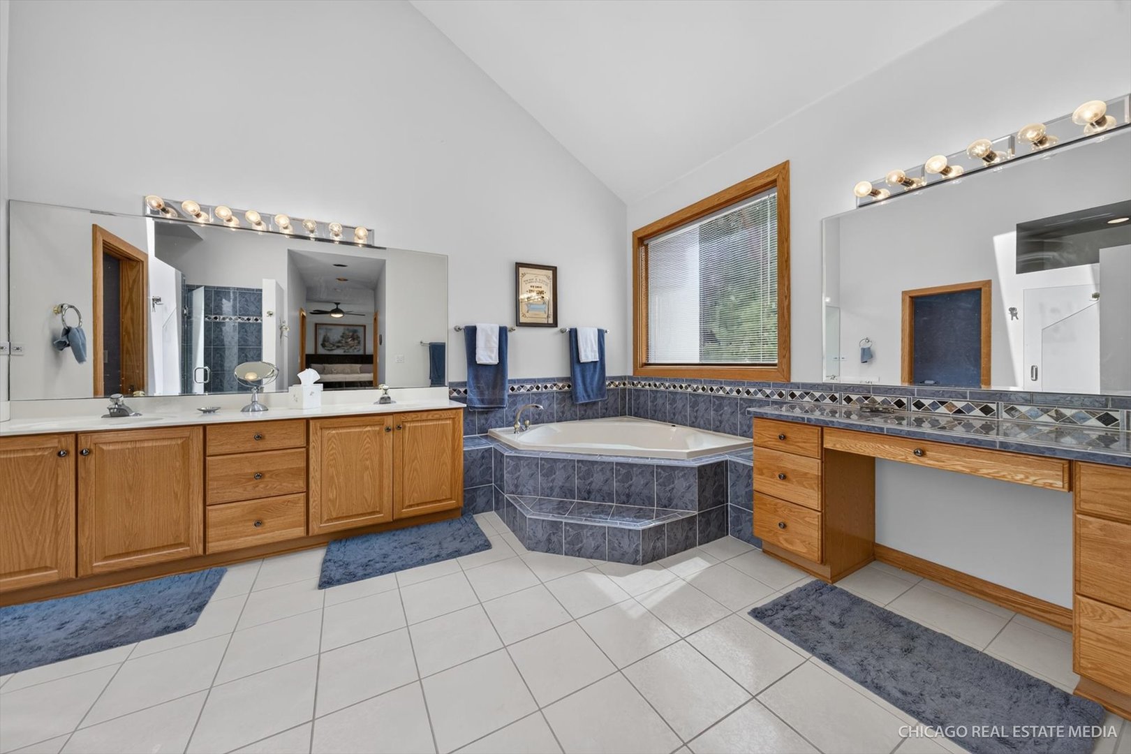 11923 Devonshire Street Property Photo 13
