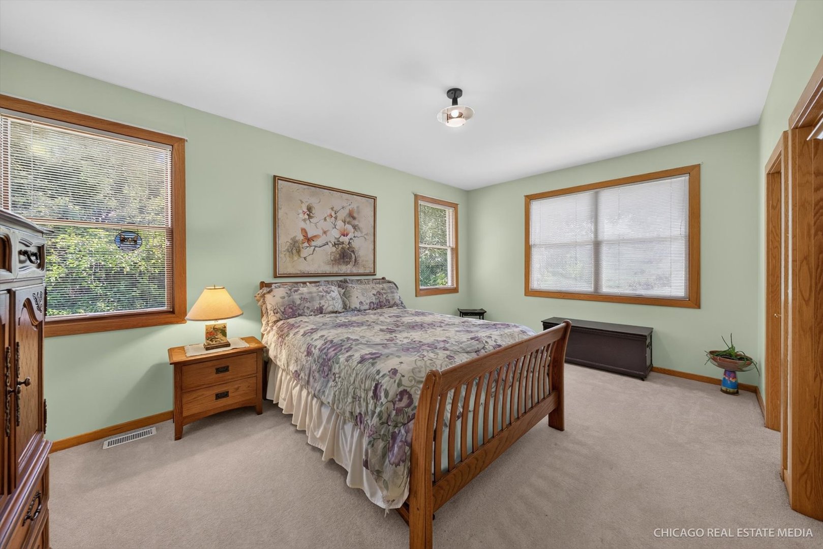 11923 Devonshire Street Property Photo 16