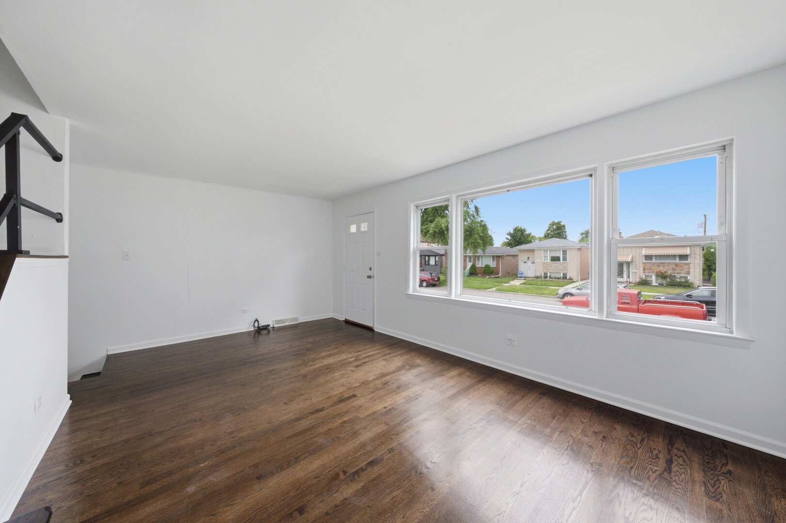 3723 S 53rd Court Property Photo 4