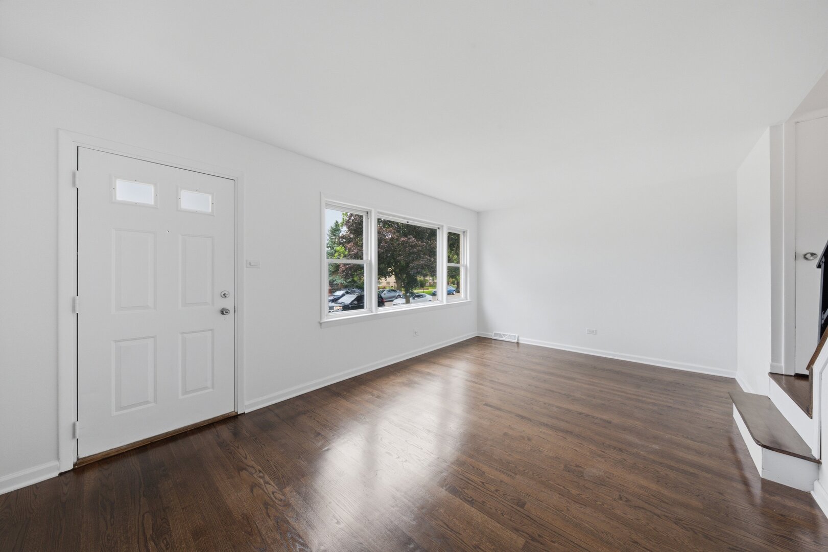 3723 S 53rd Court Property Photo 5