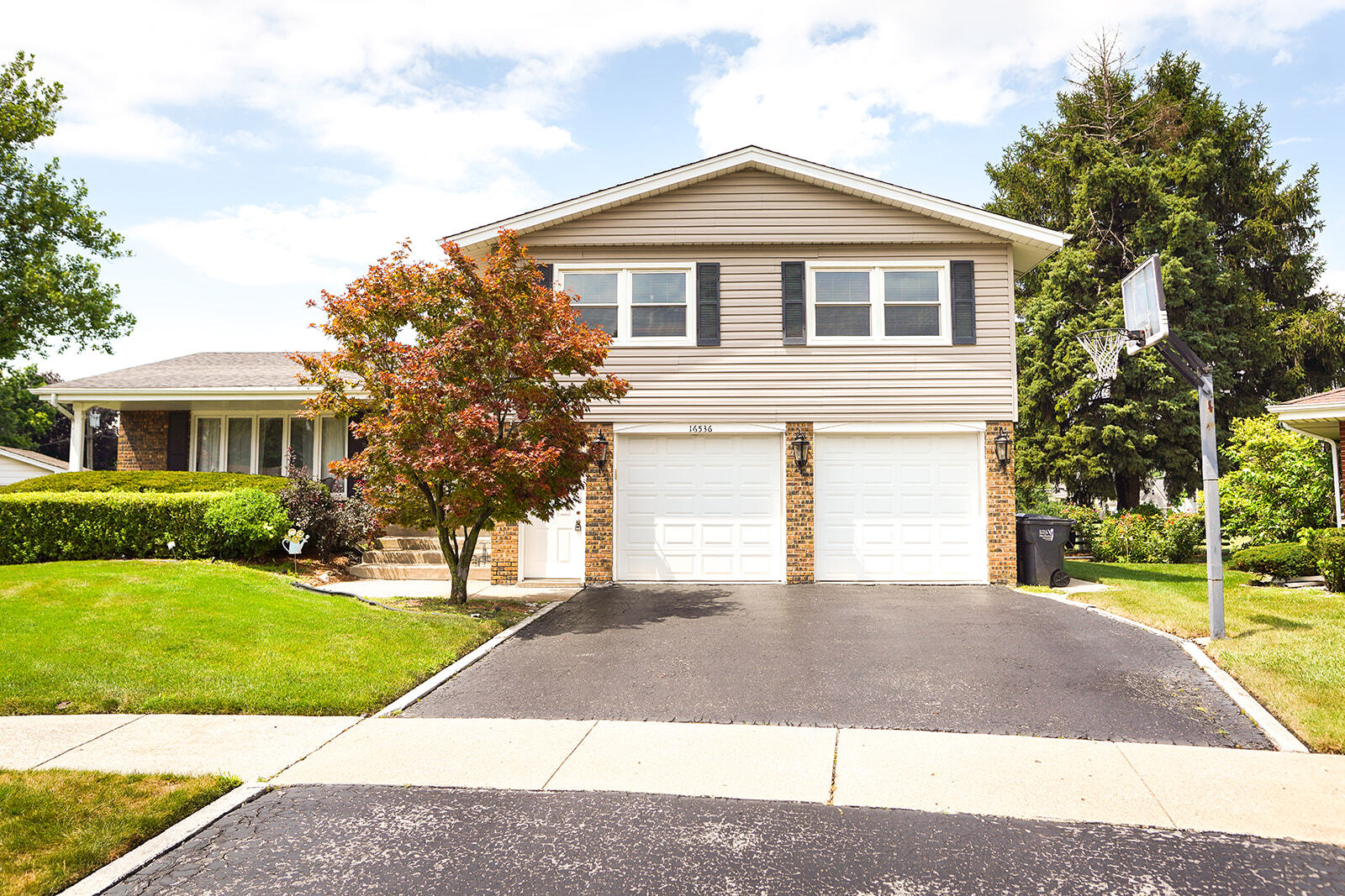 16536 Maple Court Property Photo 2