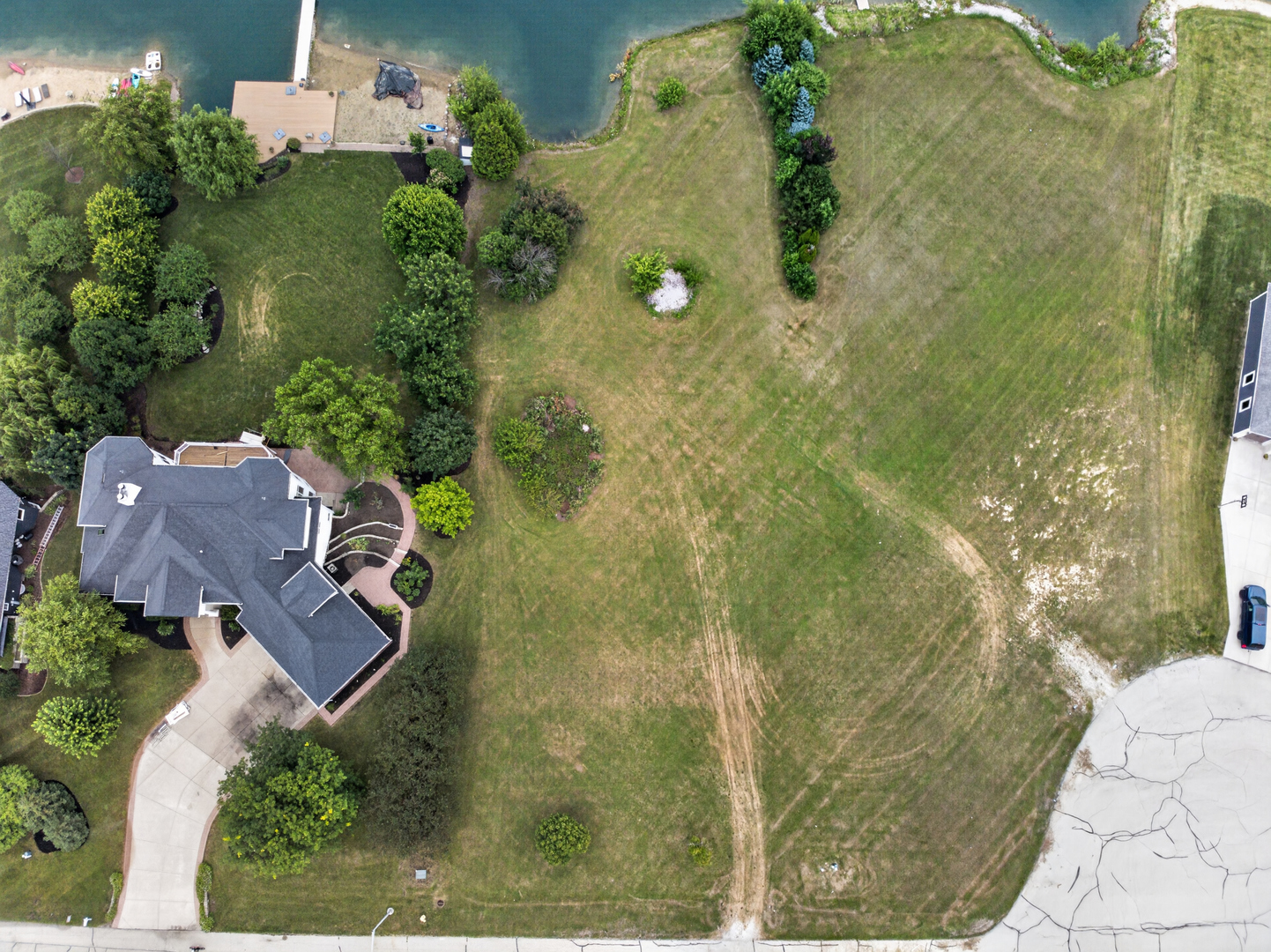 216 Slalom Court Property Photo 4
