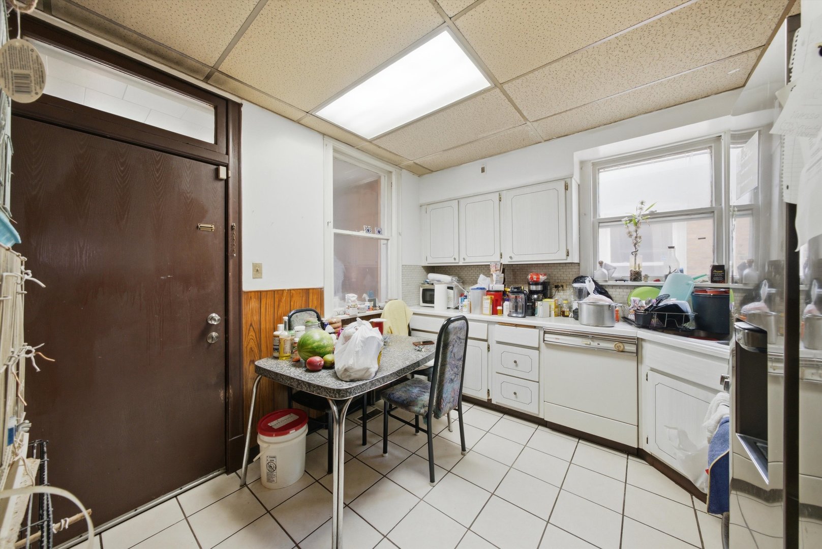 6325 S Francisco Avenue Property Photo 10