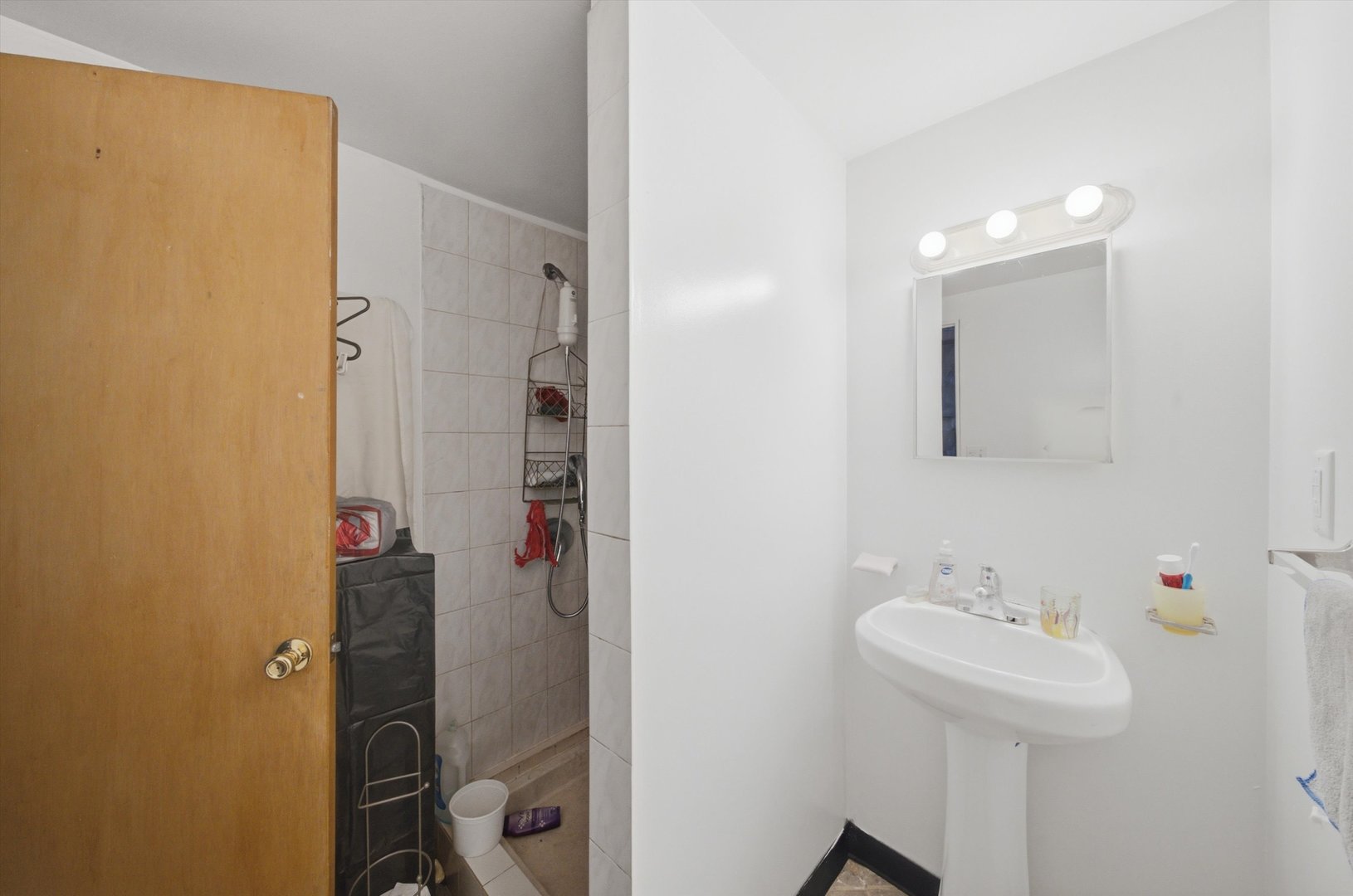 6325 S Francisco Avenue Property Photo 14
