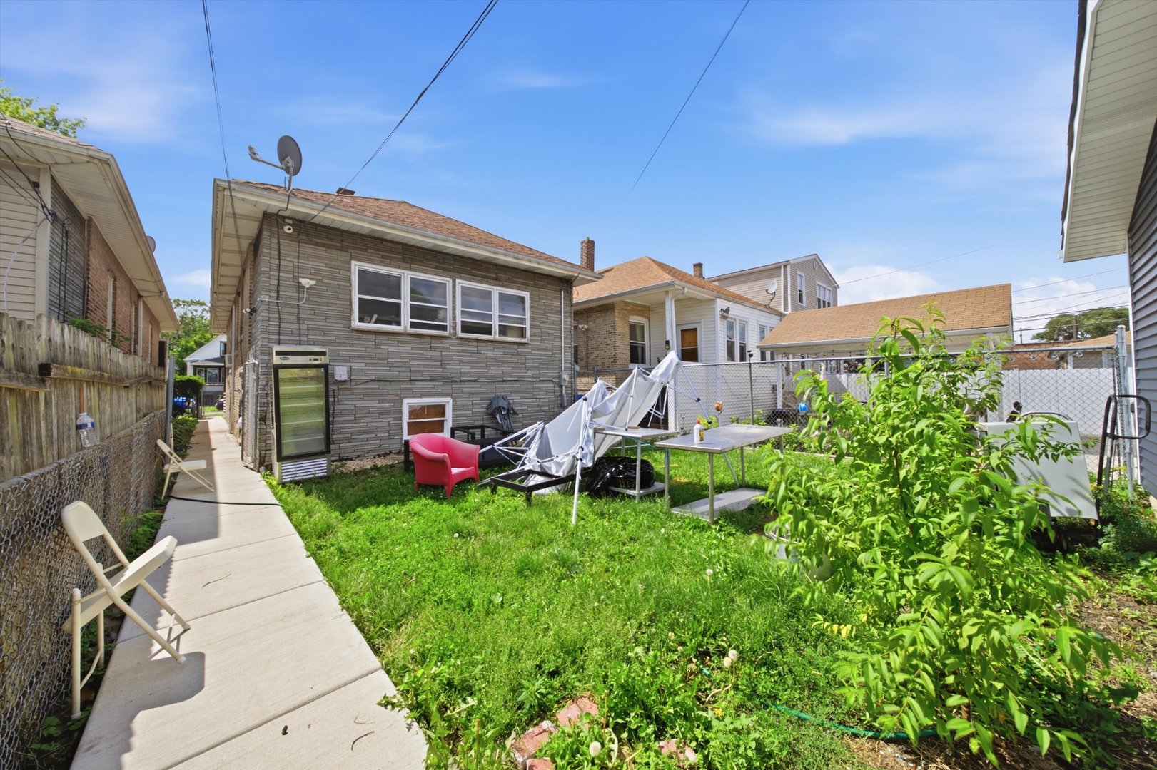 6325 S Francisco Avenue Property Photo 23