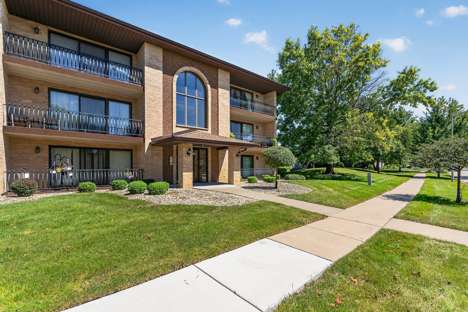 16107 Eagle Ridge Drive 3S Property Photo 1