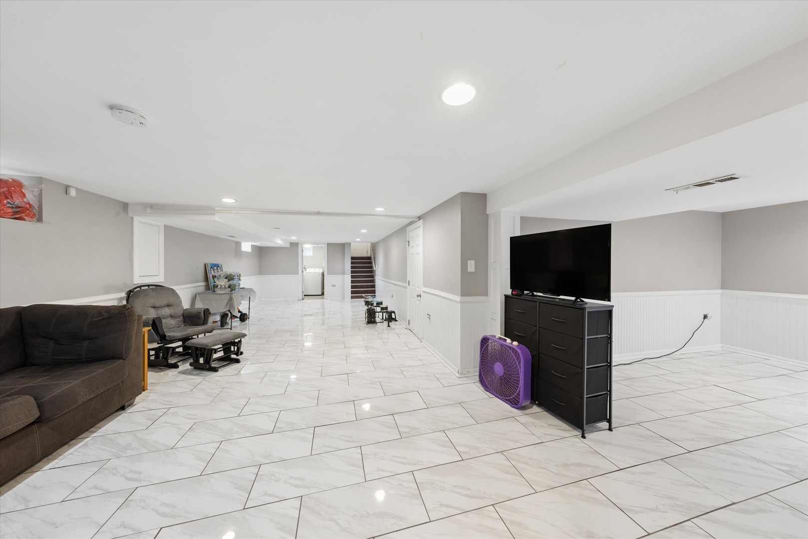 17947 William Street Property Photo 15