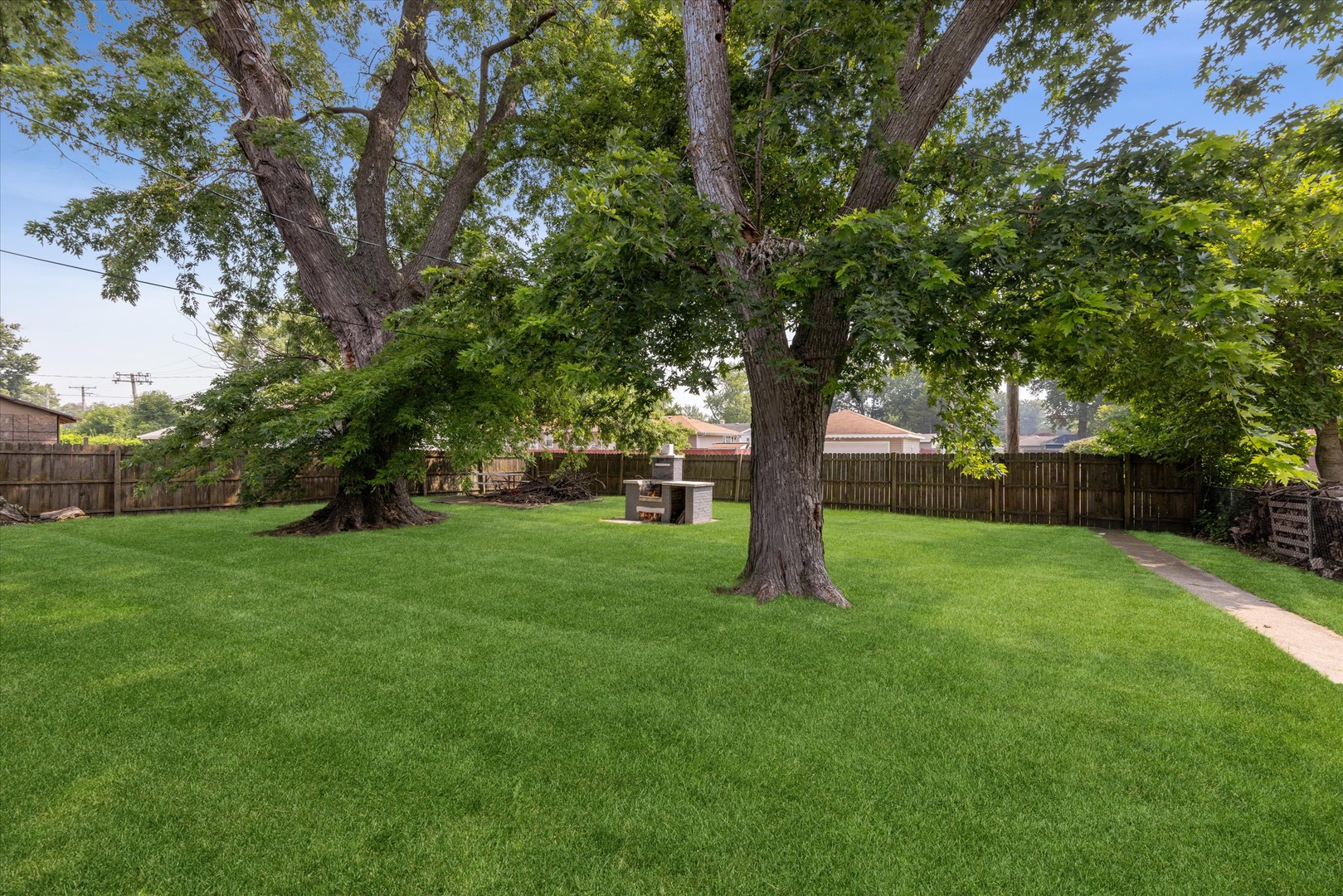 17947 William Street Property Photo 19