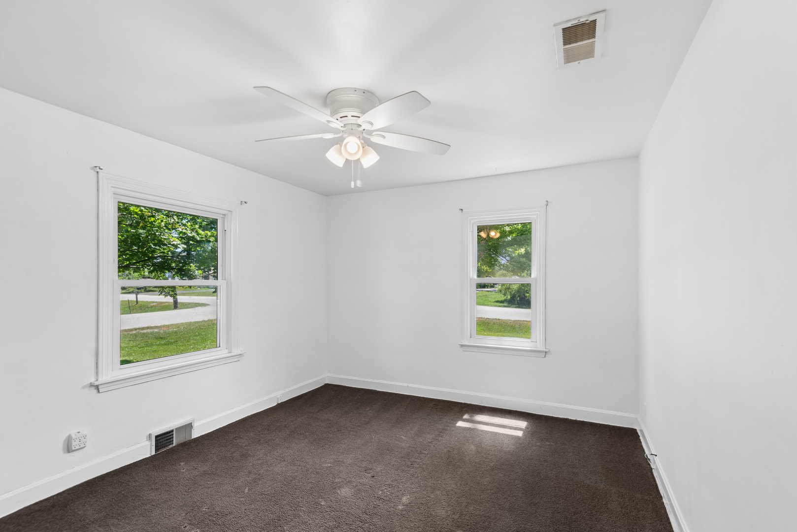 33320 N Sunset Avenue Property Photo 8