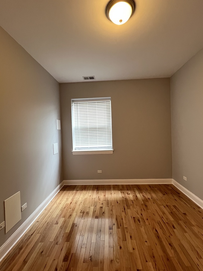 6438 N Seeley Avenue Gm Property Photo 12