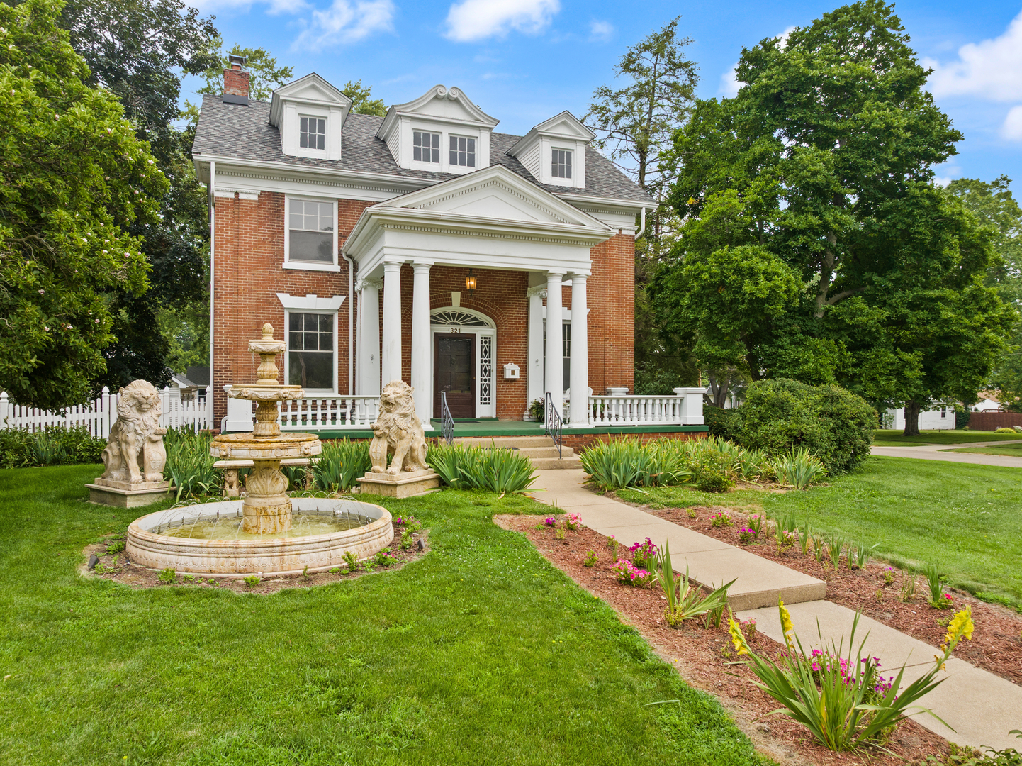 321 Park Avenue Property Photo 1