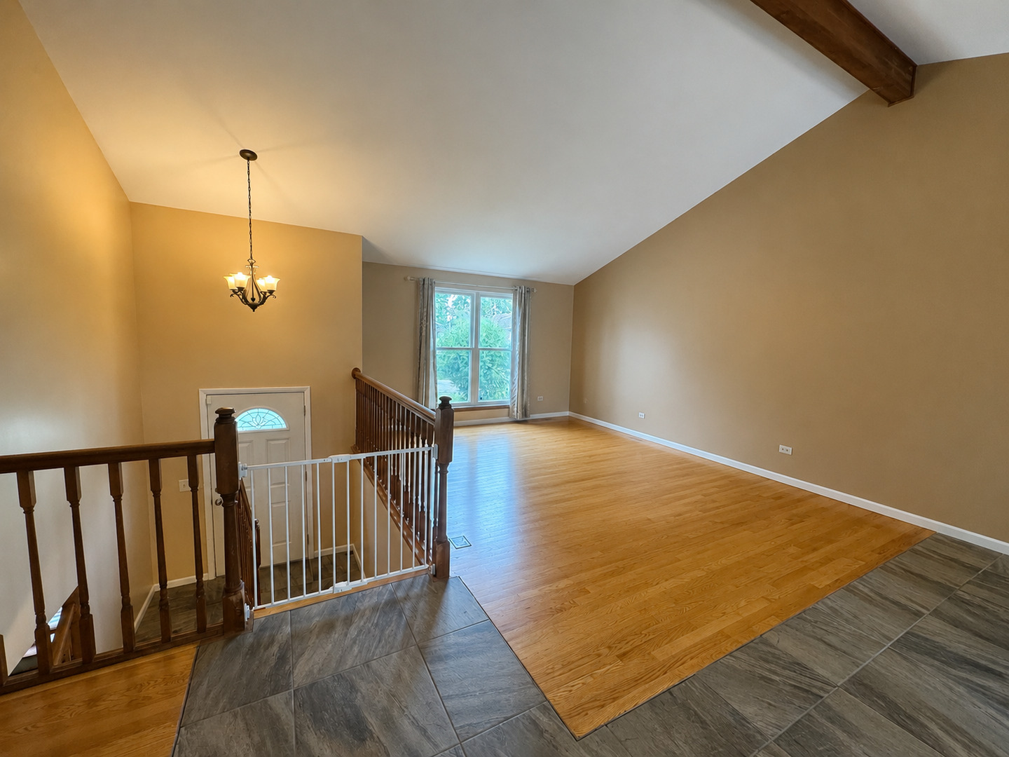 2833 Apple Avenue Property Photo 3