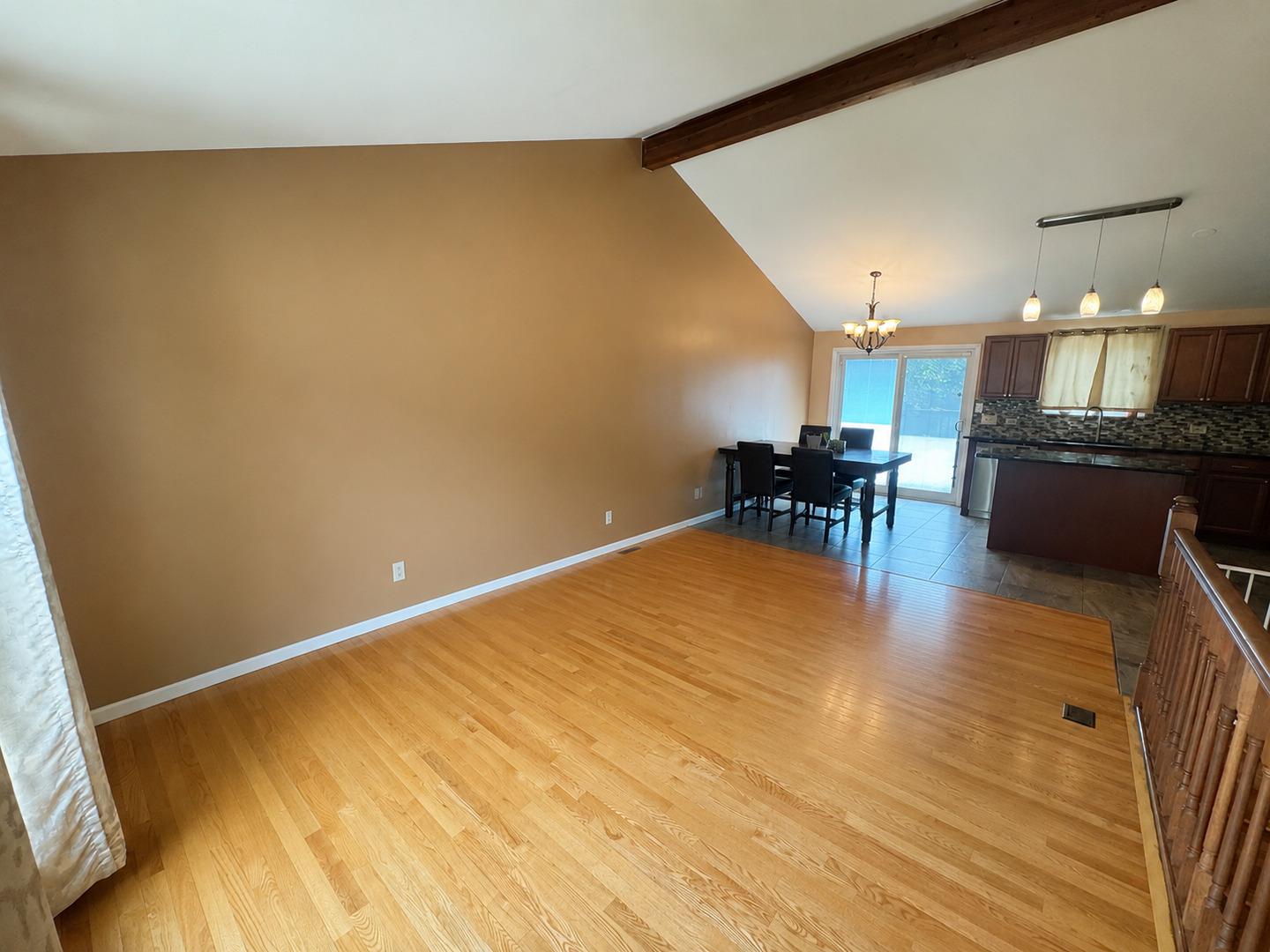 2833 Apple Avenue Property Photo 4