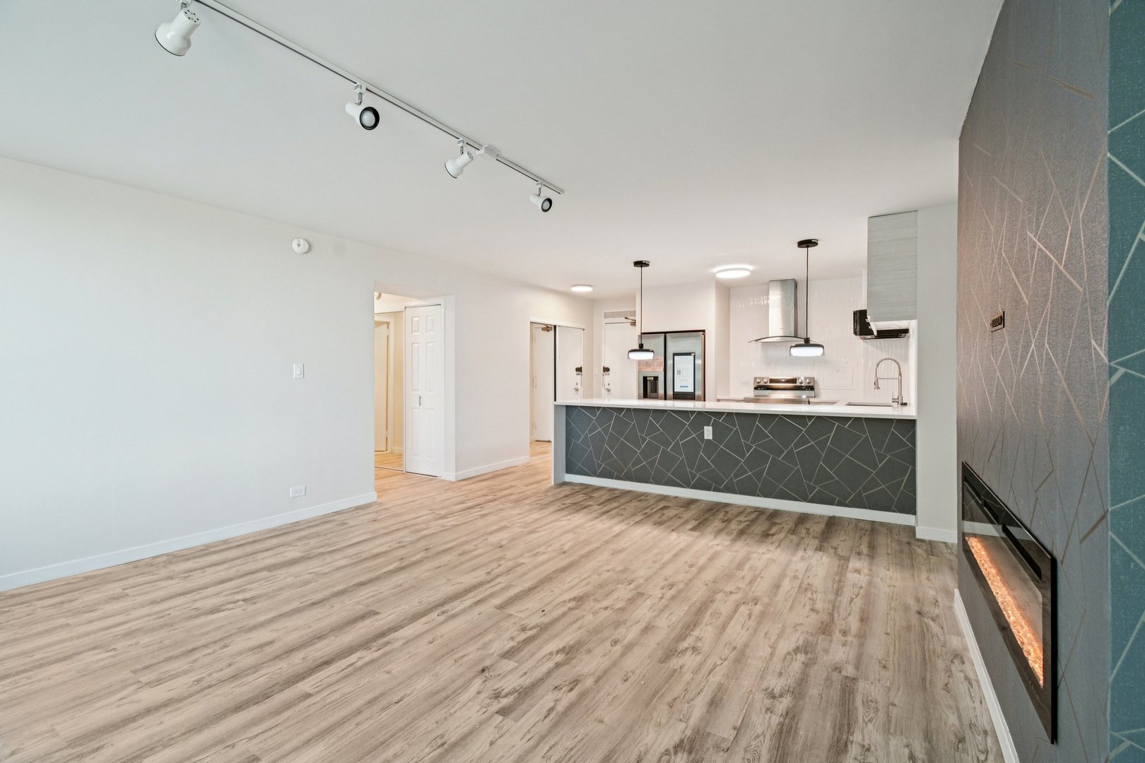 3600 N Lake Shore Drive 1205 Property Photo 5
