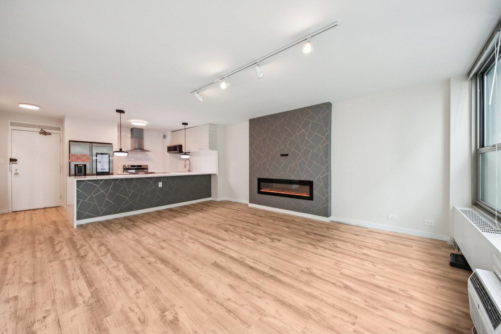 3600 N Lake Shore Drive 1205 Property Photo 9