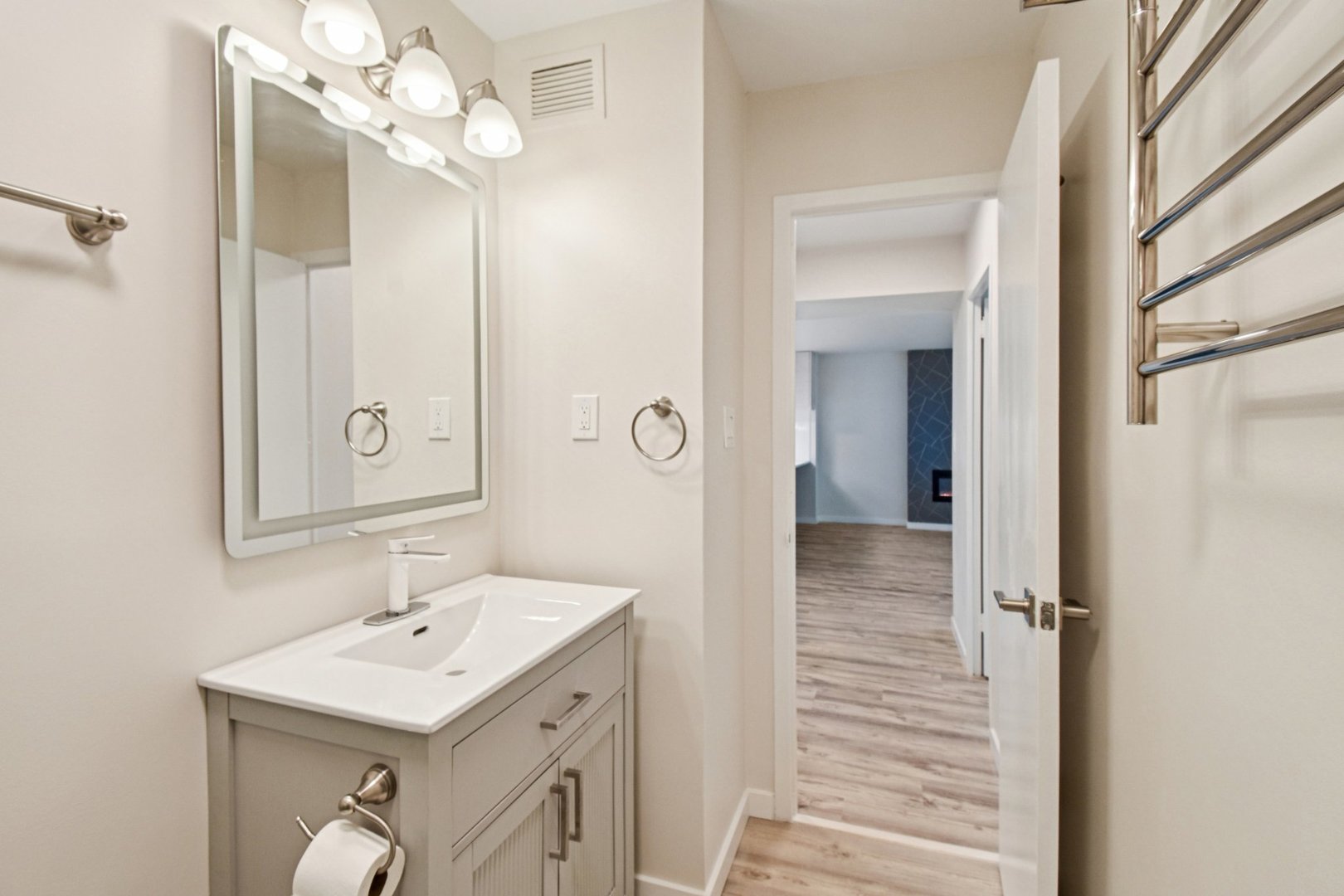 3600 N Lake Shore Drive 1205 Property Photo 23