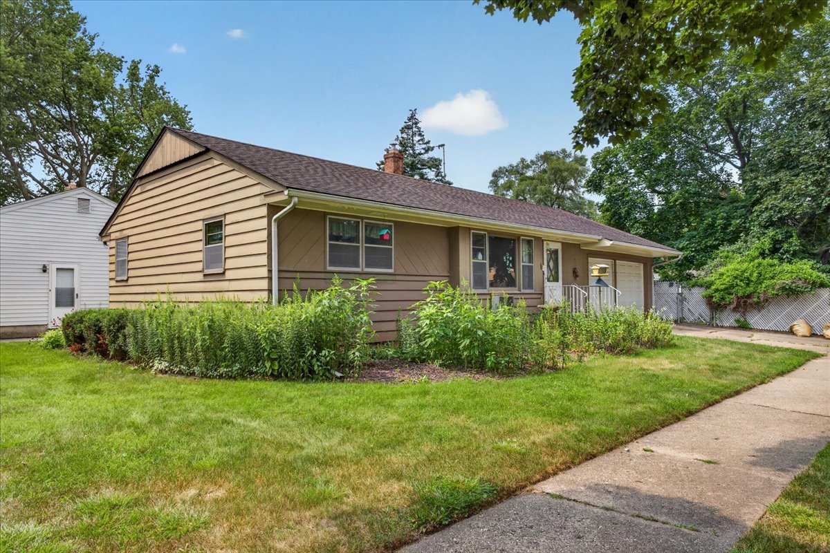 2804 N Winnebago Street Property Photo 5