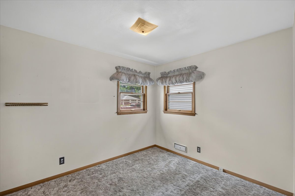 2804 N Winnebago Street Property Photo 19