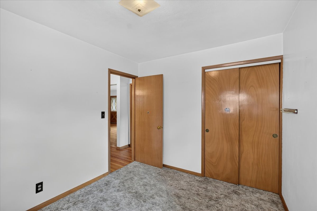2804 N Winnebago Street Property Photo 20