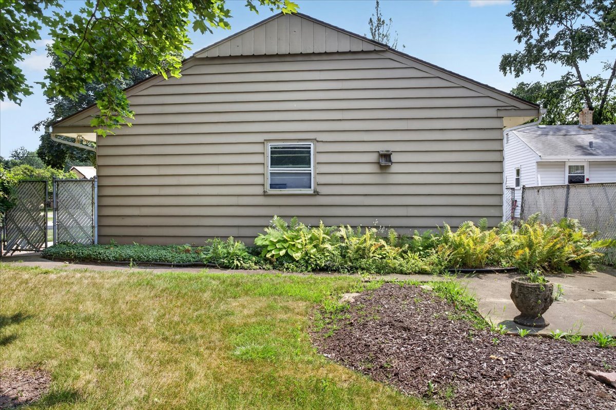 2804 N Winnebago Street Property Photo 28