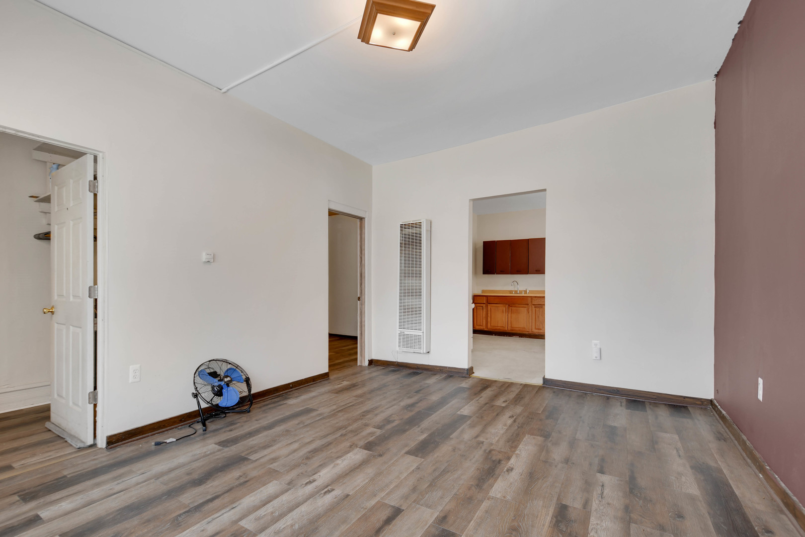 2856 W 38th Place Property Photo 3