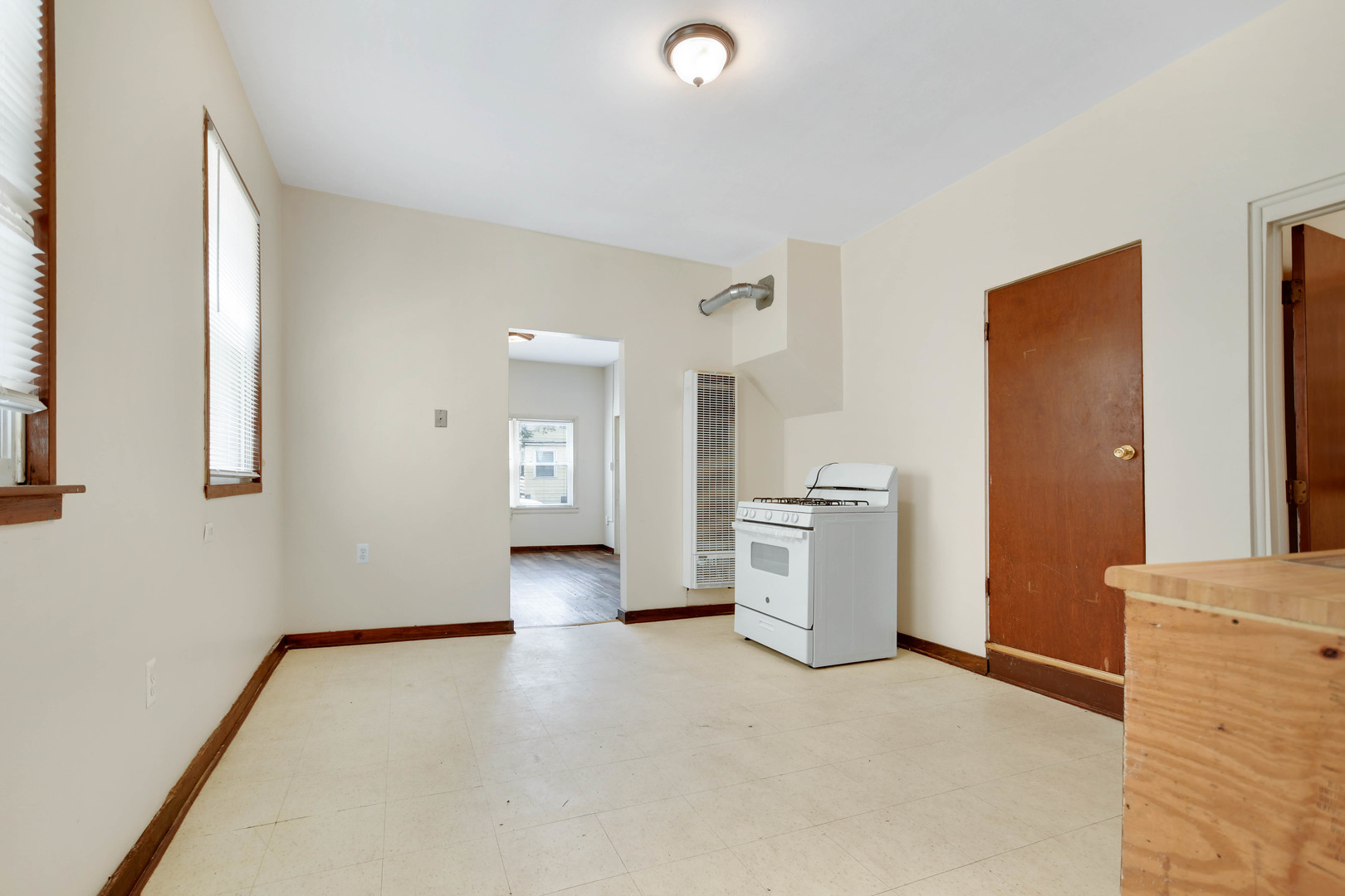 2856 W 38th Place Property Photo 5