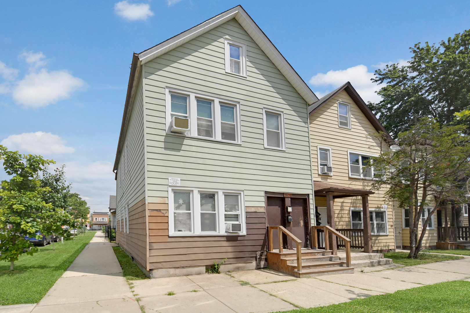 2858 W 38th Place Property Photo 1