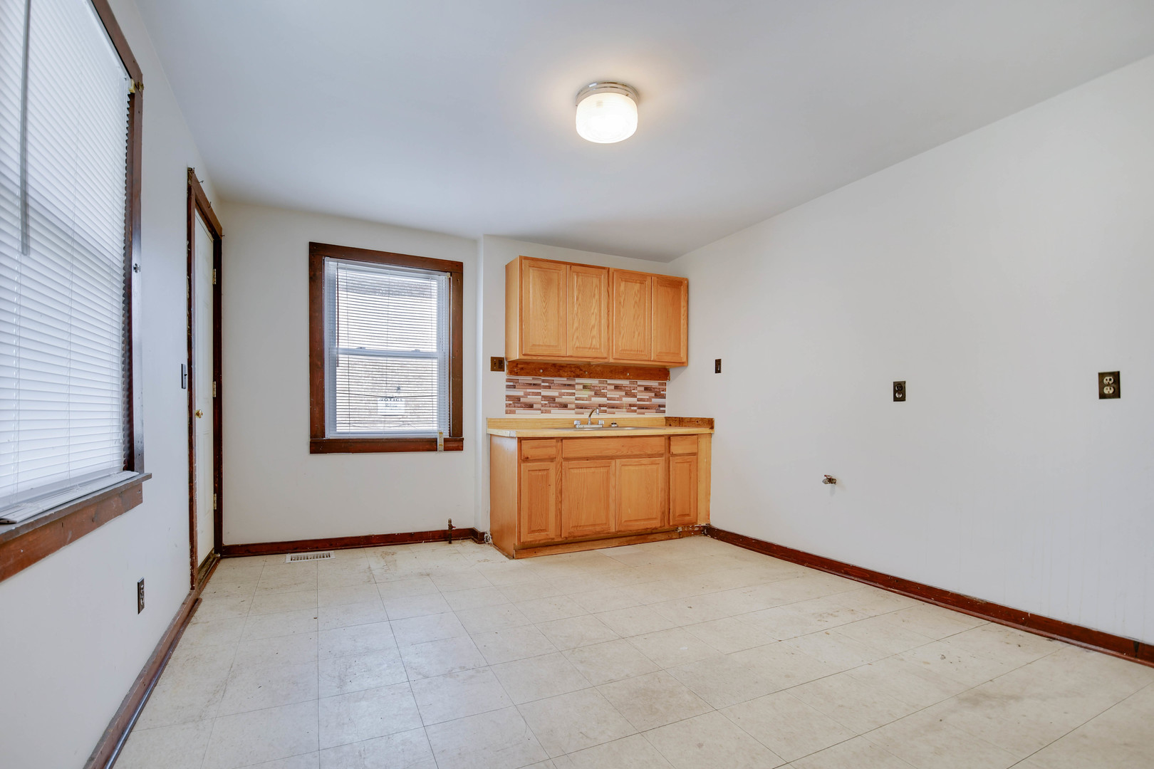 2858 W 38th Place Property Photo 23
