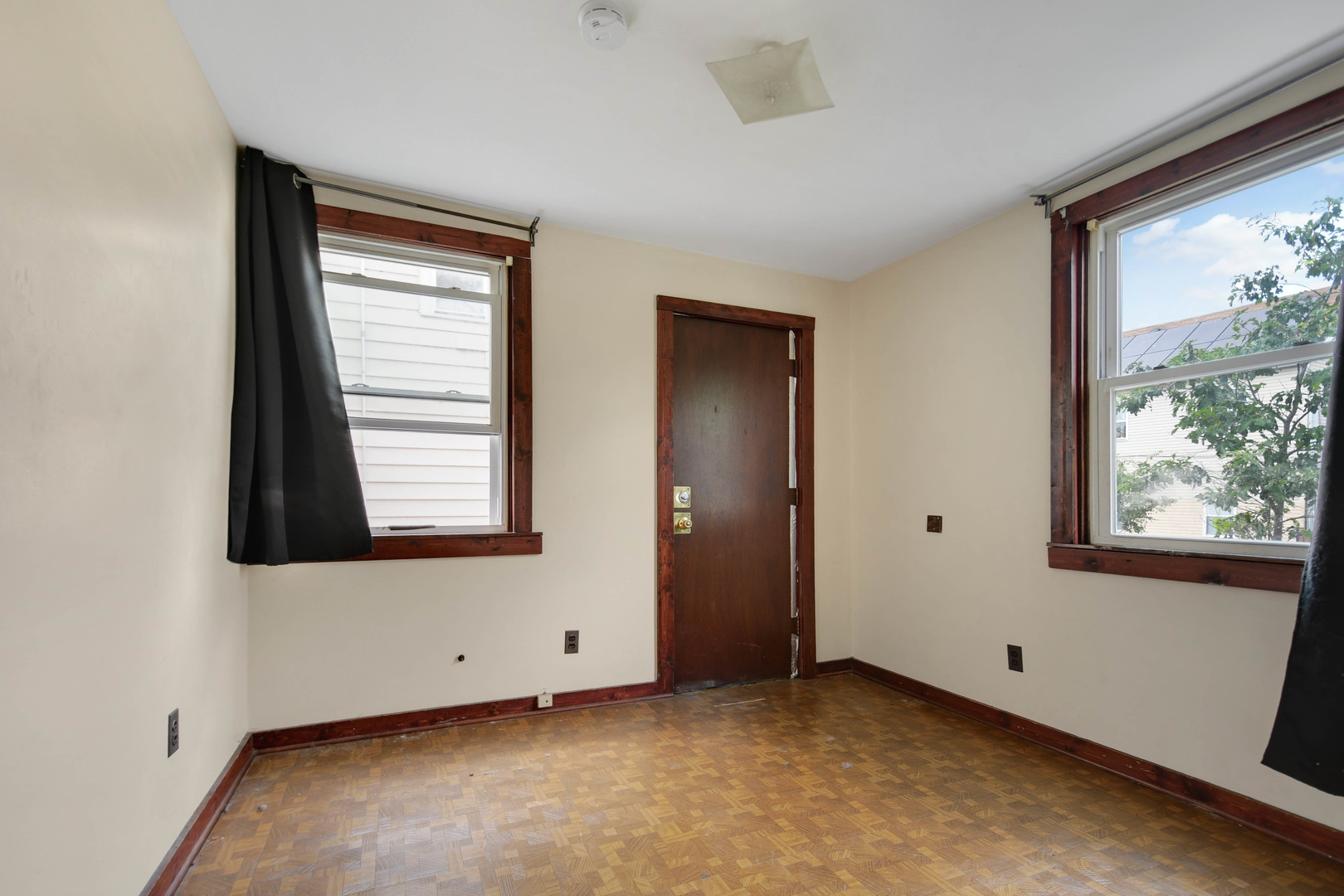 2858 W 38th Place Property Photo 32