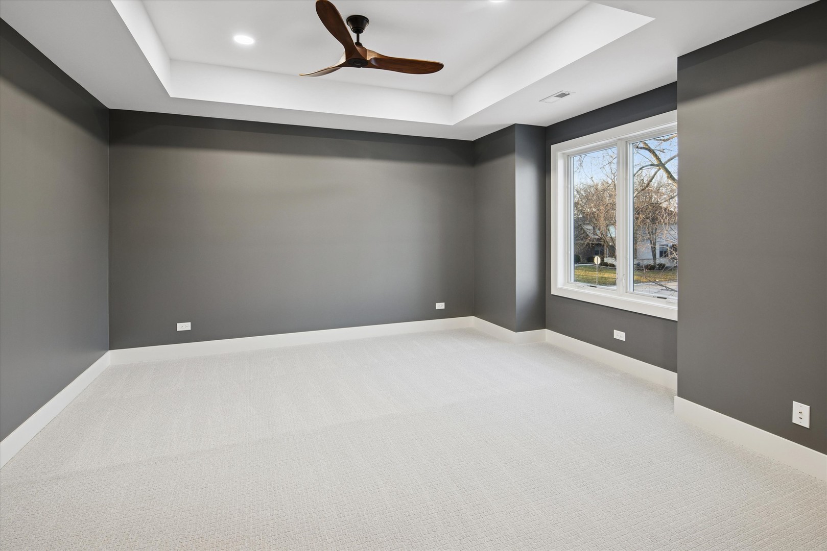 498 W 3rd Avenue Property Photo 23