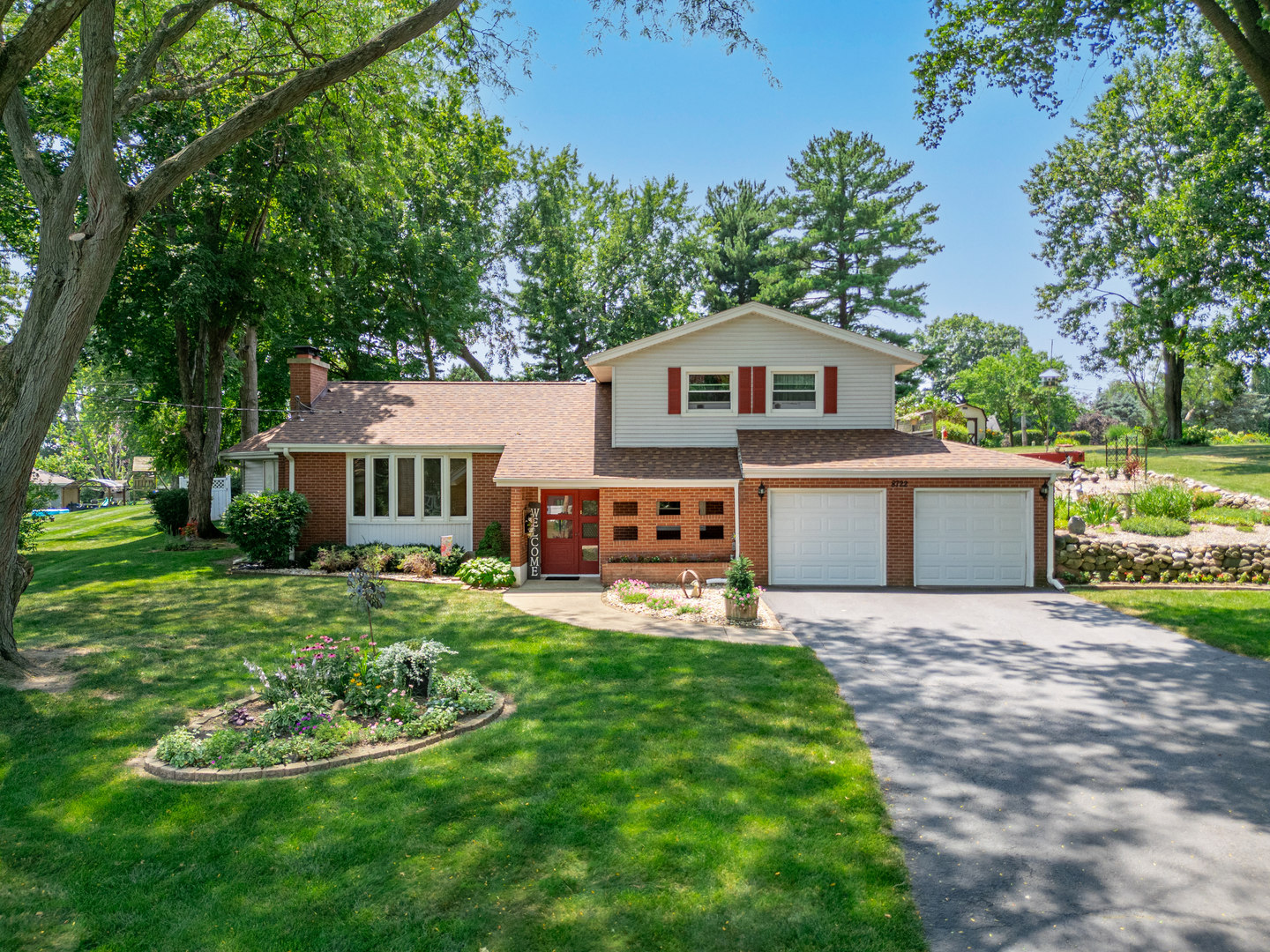 8722 Sheffield Drive Property Photo 4