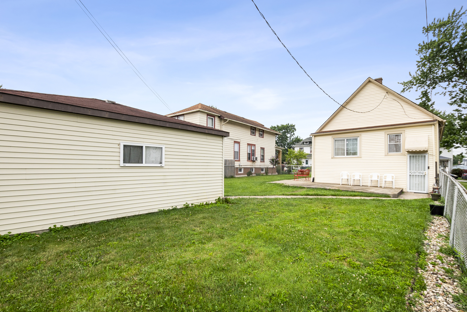 2819 Commercial Avenue Property Photo 17