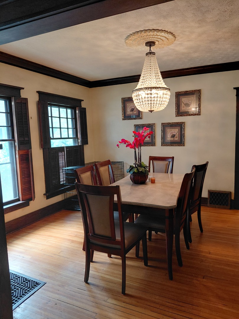 607 N Raynor Avenue Property Photo 9