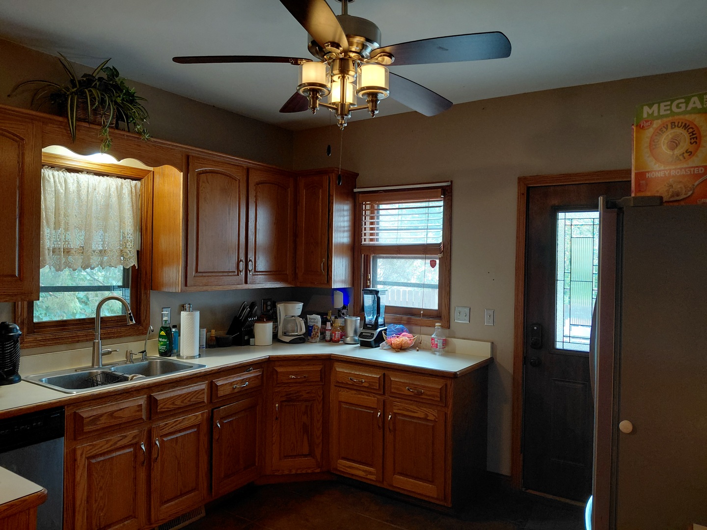 607 N Raynor Avenue Property Photo 11