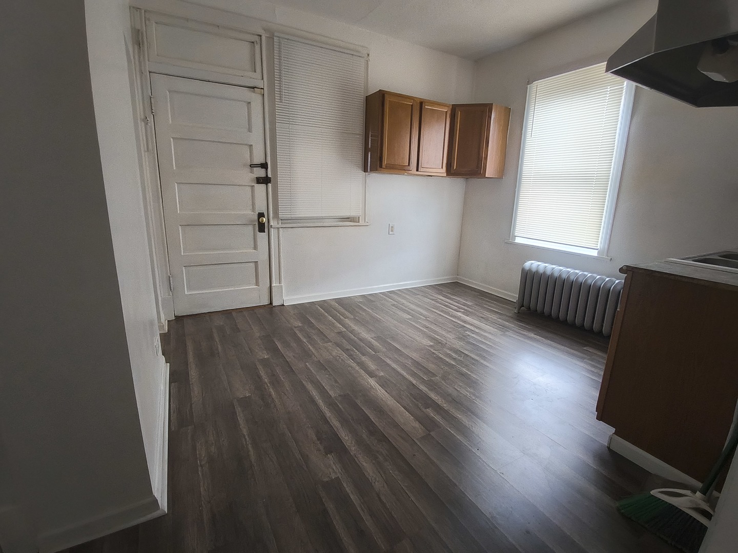 2542 W 64th Street 1 Property Photo 6
