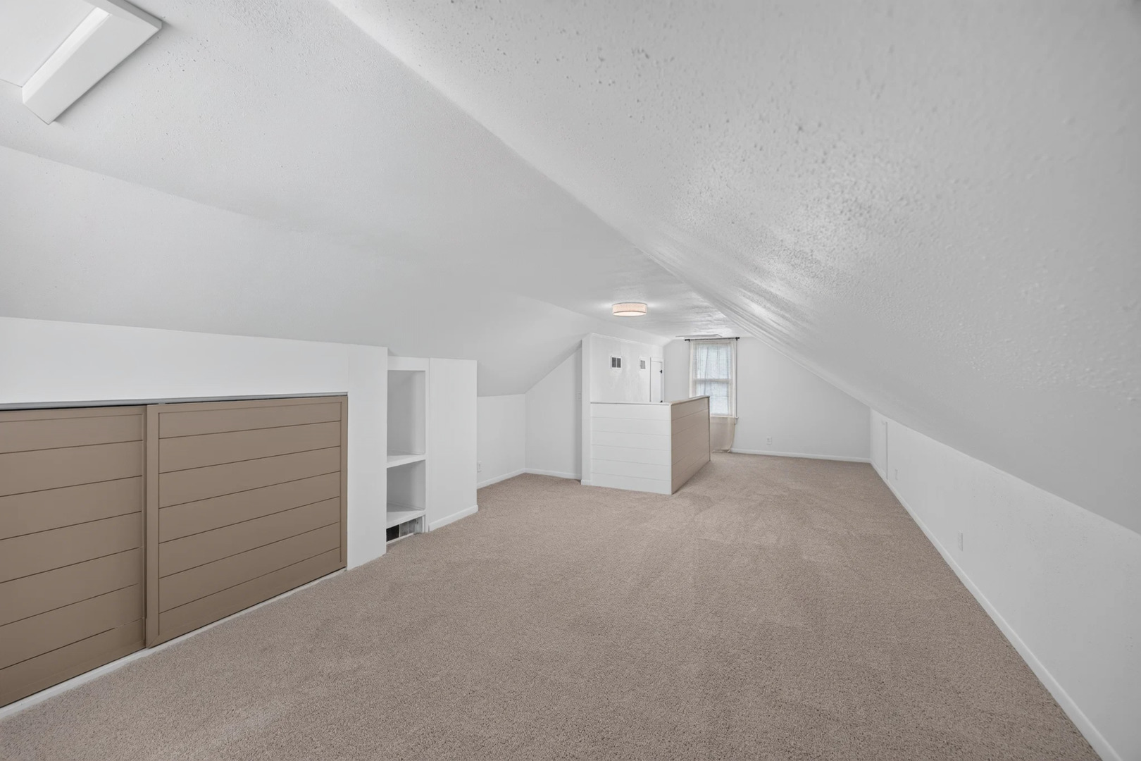 17949 Escanaba Avenue Property Photo 11