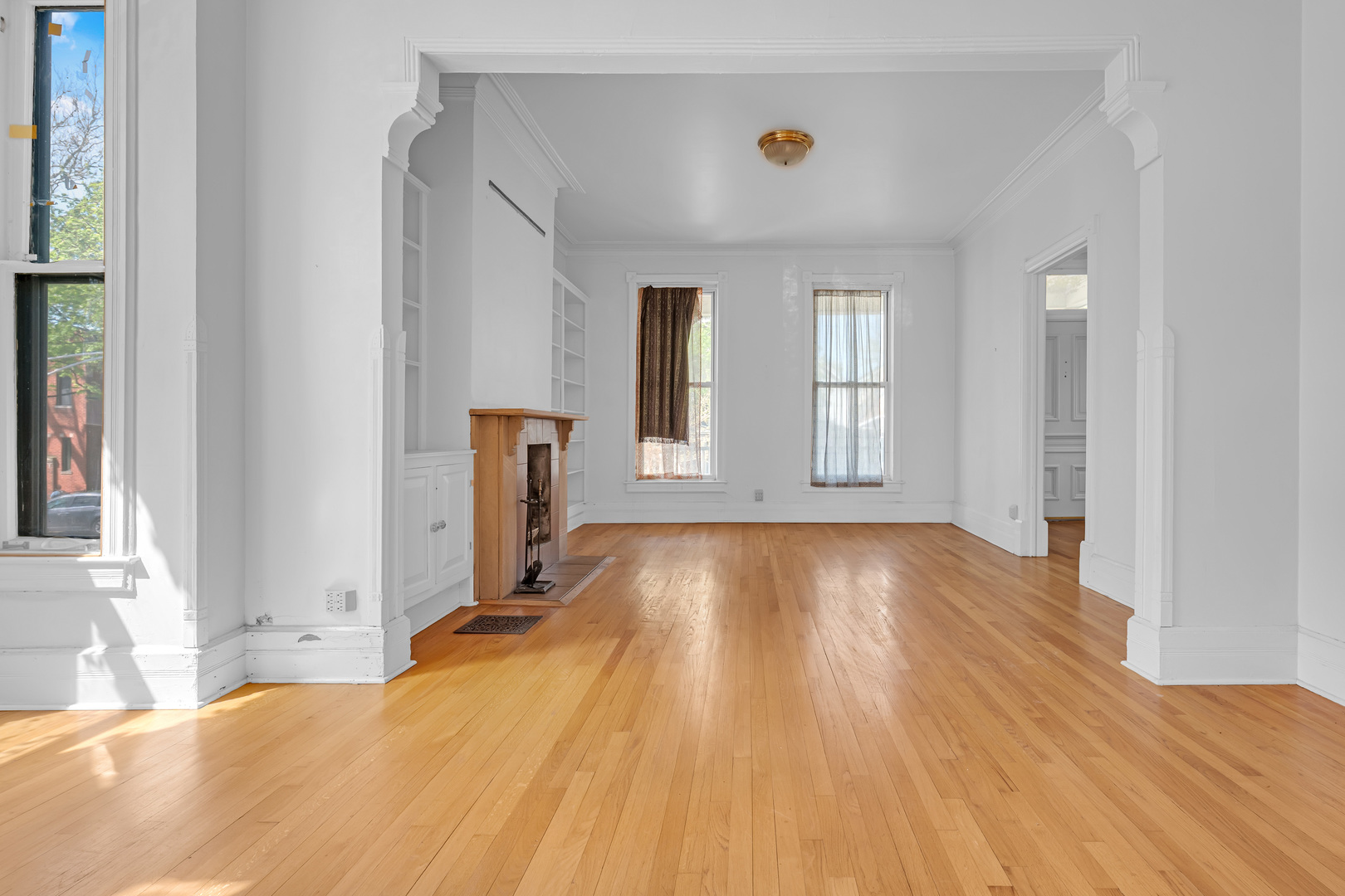 5445 S Dorchester Avenue Property Photo 5