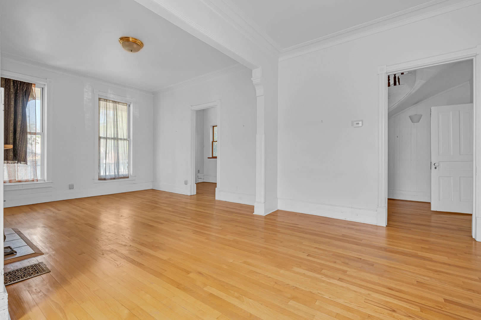 5445 S Dorchester Avenue Property Photo 6