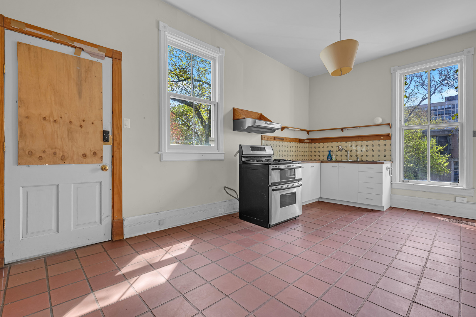 5445 S Dorchester Avenue Property Photo 8