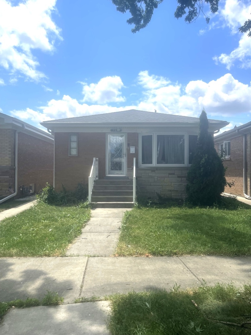 7519 W Winnemac Avenue Property Photo 1