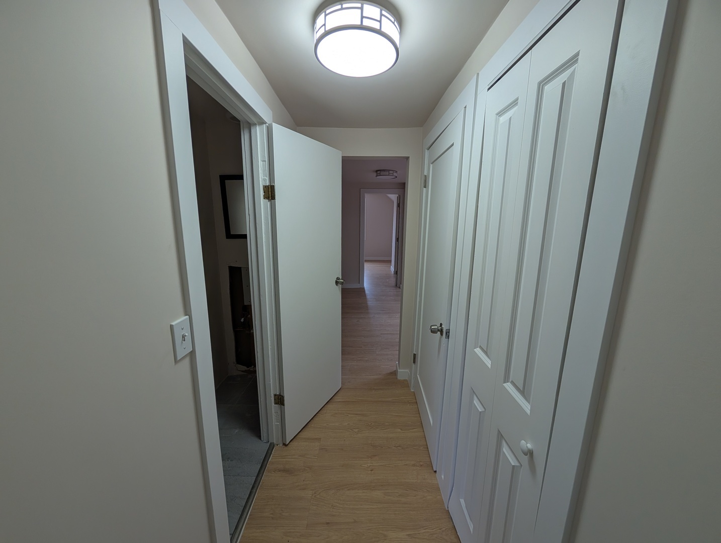 654 E 92nd Place Property Photo 11