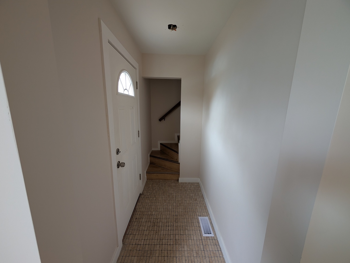 654 E 92nd Place Property Photo 14