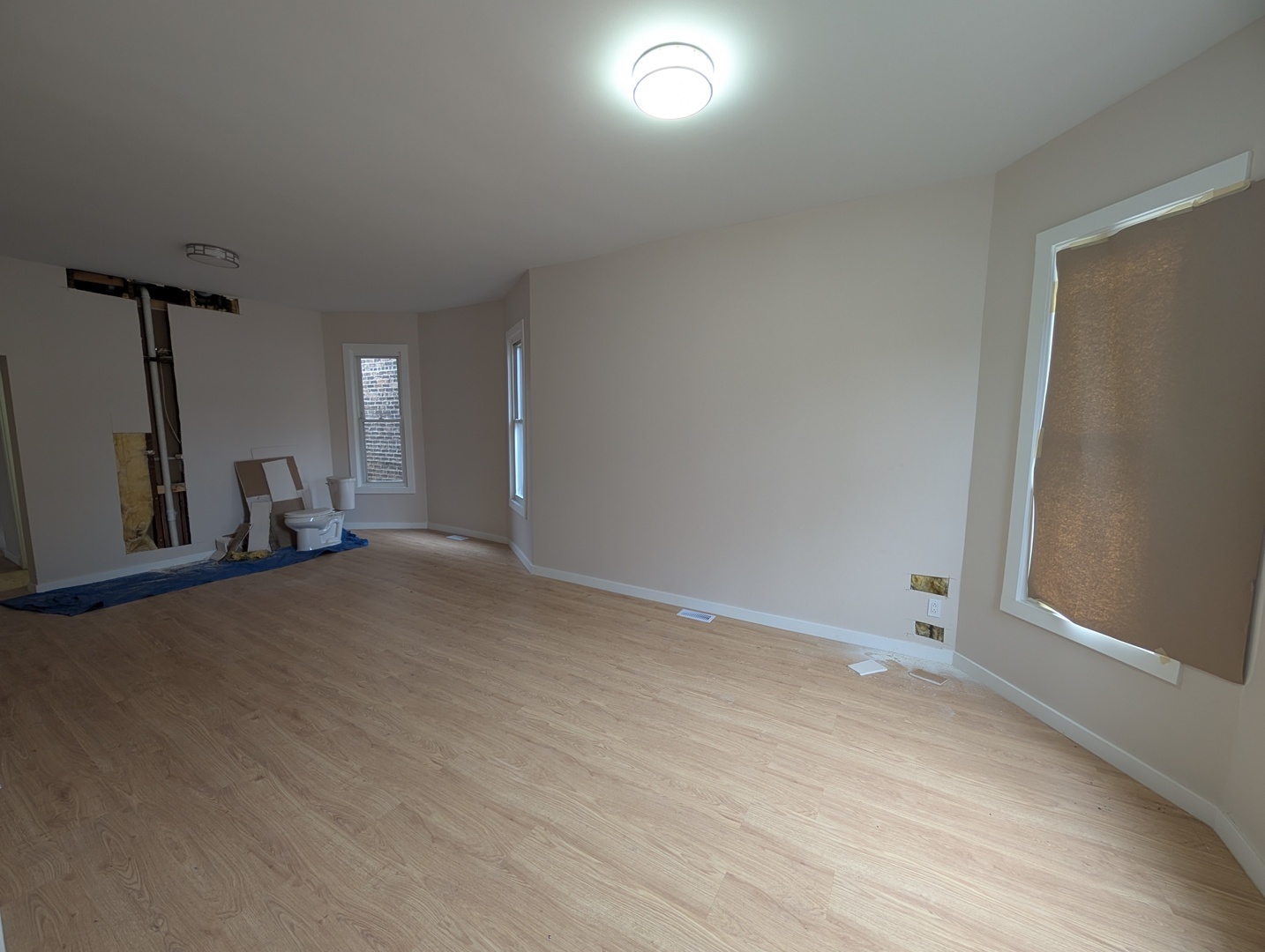 654 E 92nd Place Property Photo 16